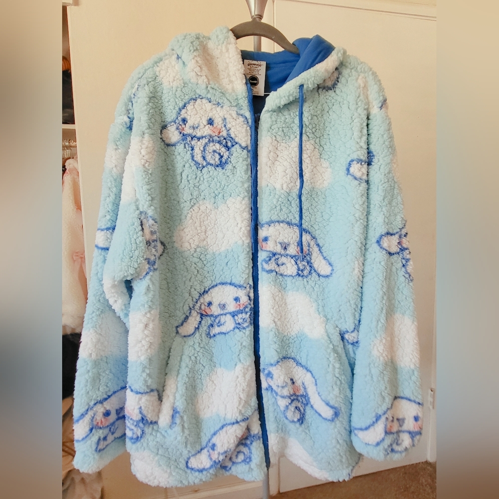 XL Sanrio Cinnamonroll Sherpa Sweater